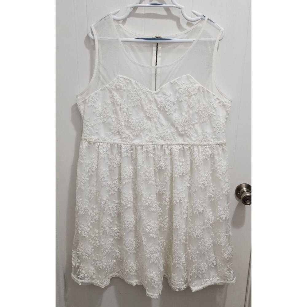 Torrid Women's Sleeveless Floral Lace Overlay Dress Sheer Mesh Neck White Sz 18